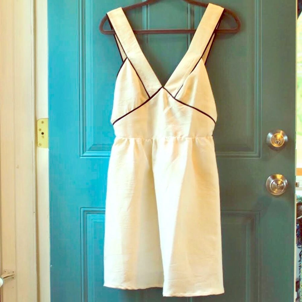 Textured White H&M Dress